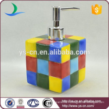 Distributeur moderne de savon liquide Rubik&#39;s Cube